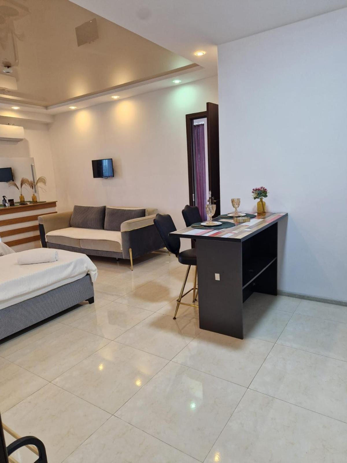 Готель New House Kobuleti 2 Екстер'єр фото