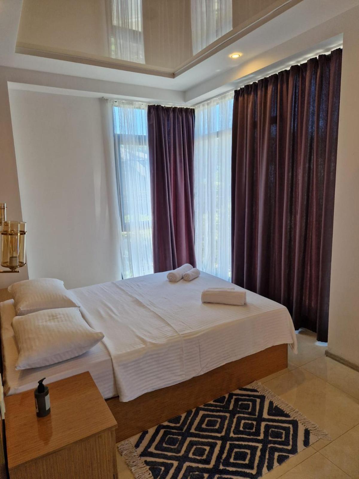 Готель New House Kobuleti 2 Екстер'єр фото